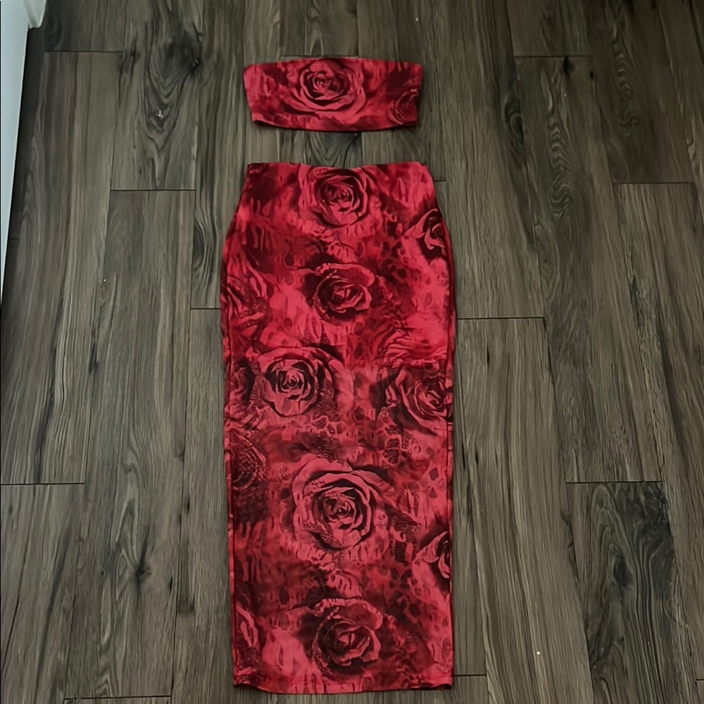 Amazon Essentials Red Rose Skirt Set